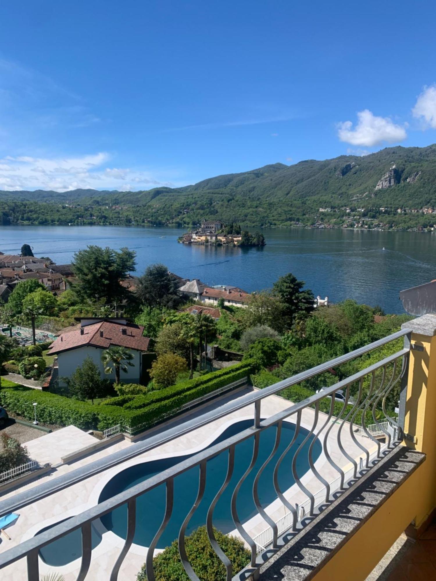 Hotel La Bussola Орта-Сан-Джулио Экстерьер фото