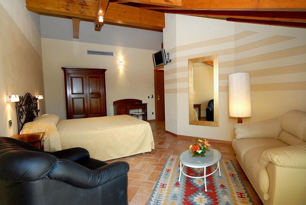 Hotel La Bussola Орта-Сан-Джулио Экстерьер фото